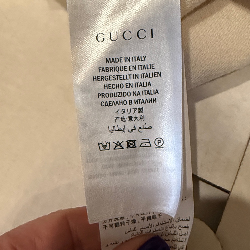 Authentic Gucci Cream Hoodie with Red Snake Graphic - Picture 3 of 6